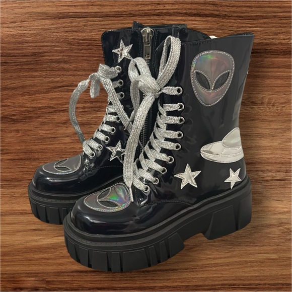 Dolls Kill Club Exx Midnight Invade UR Space Combat Boots NWOB size 6 Deadstock - Picture 6 of 16